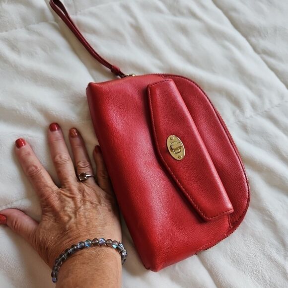 Talbots Vibrant Red Soft Leather Pebbled  Wristlet/Clutch Zip Turn Lock EUC - Picture 9 of 9